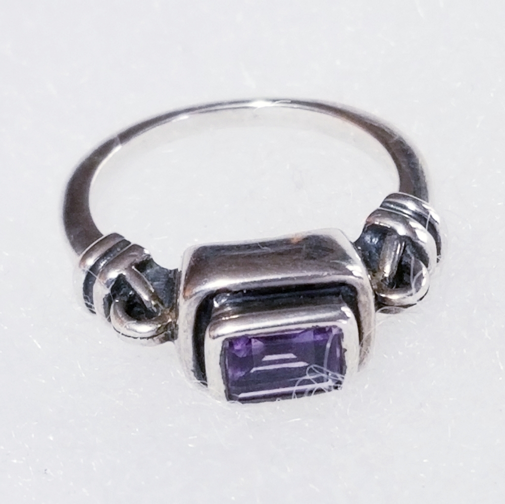 Silpada Sterling Silver & Amethyst Ring - Picture 4 of 8